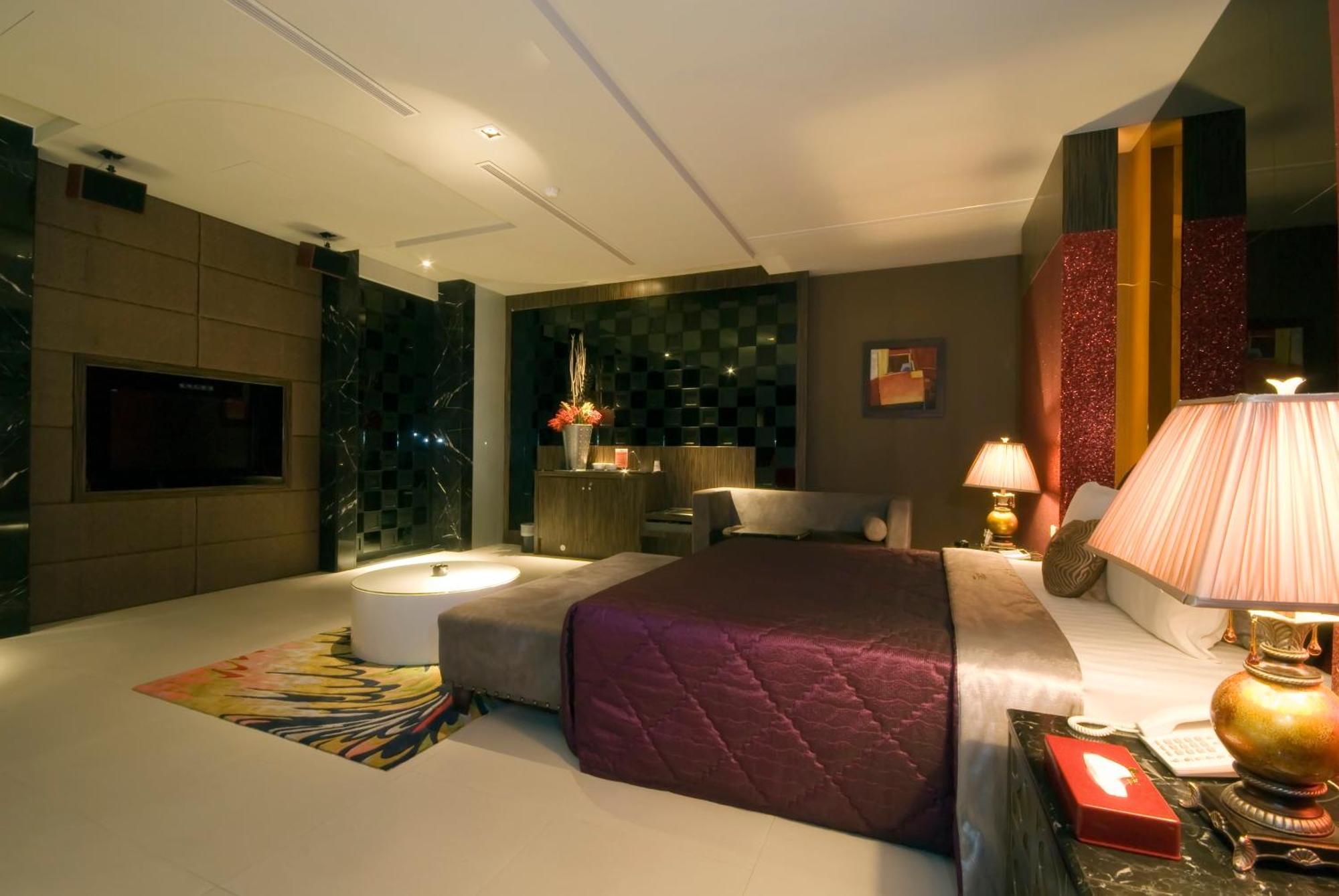 Harport Motel Каосюн Екстериор снимка
