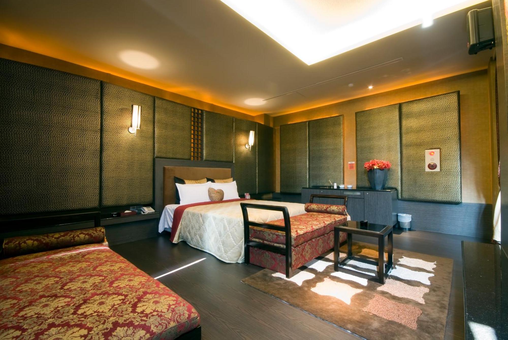 Harport Motel Каосюн Екстериор снимка