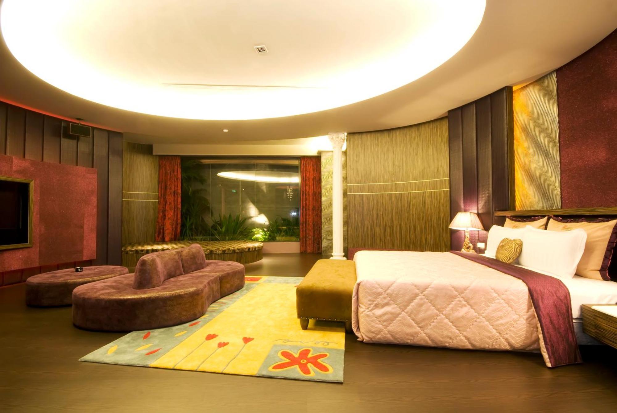Harport Motel Каосюн Екстериор снимка