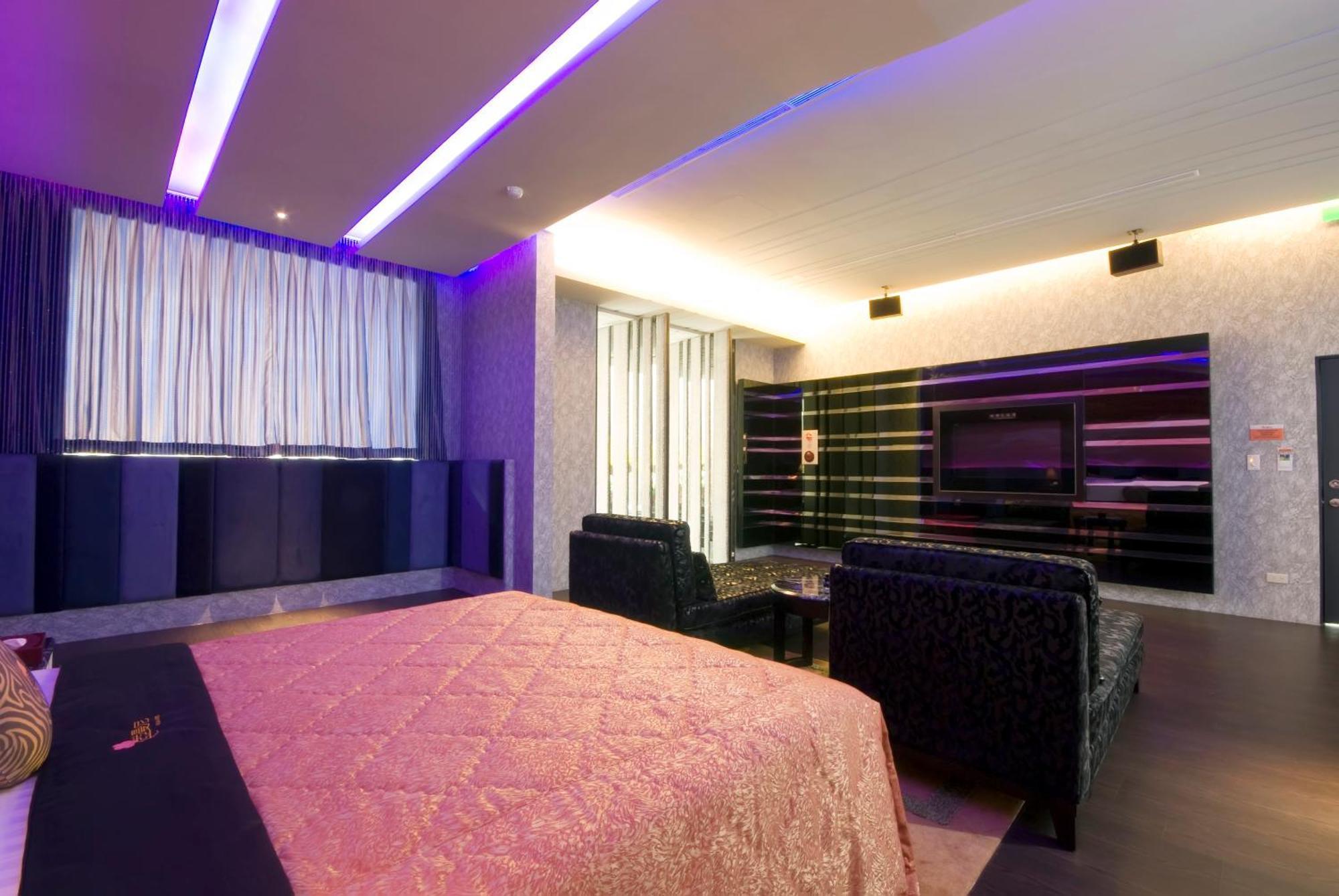 Harport Motel Каосюн Екстериор снимка